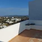 In Alto Plaka (Milos)