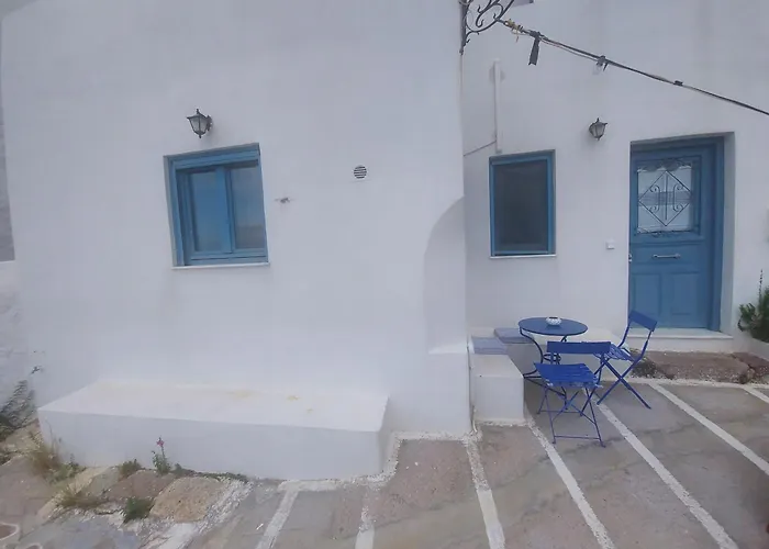 In Alto Feriehus Plaka (Milos)