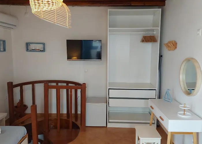 Casa vacanze In Alto Plaka (Milos)